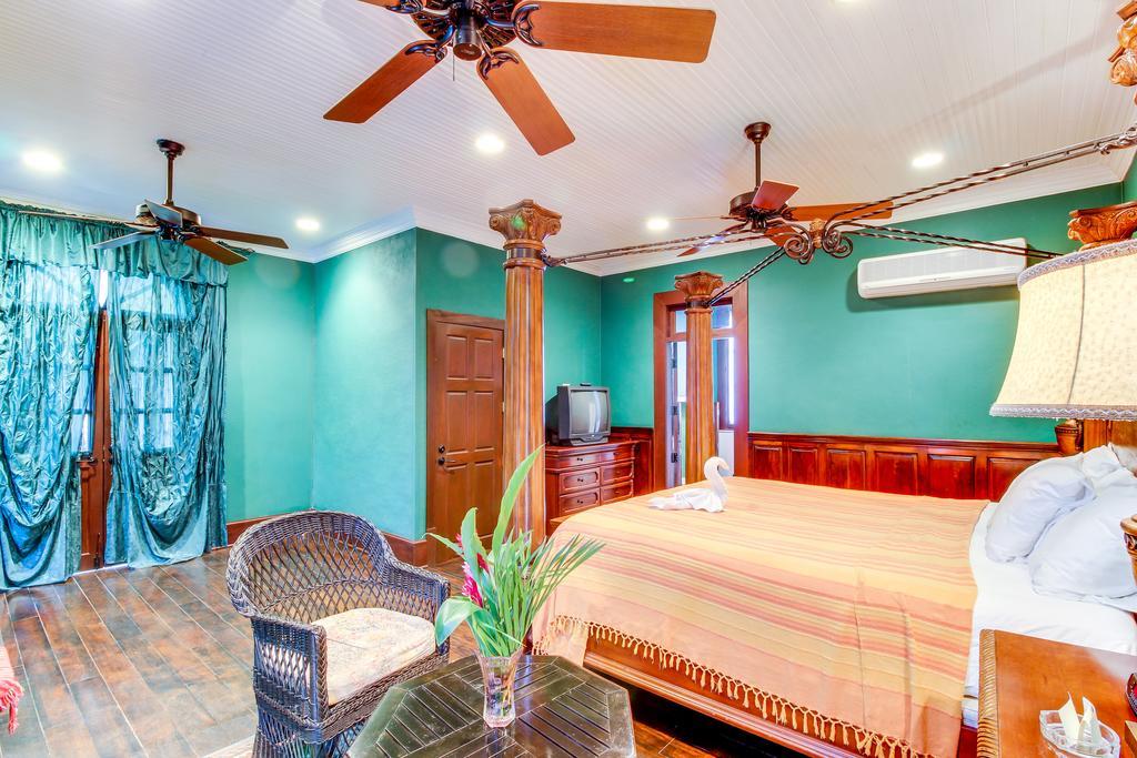 Colonial Suite @ Mahogany Hall San Ignacio Exterior foto