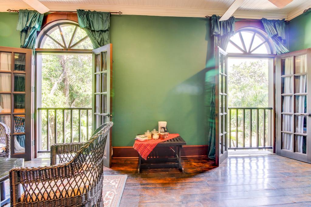 Colonial Suite @ Mahogany Hall San Ignacio Exterior foto